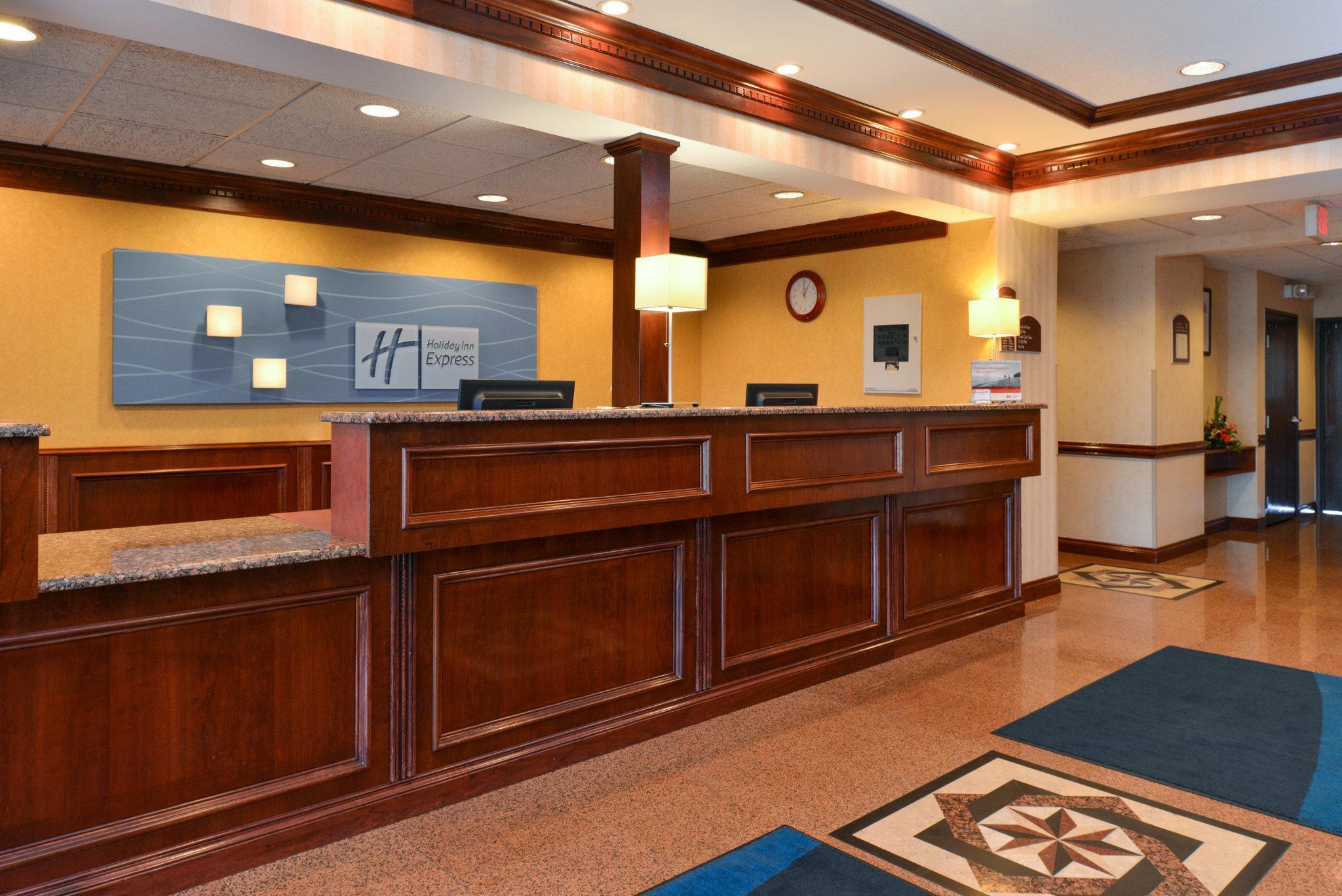 Holiday Inn Express Wixom By Ihg Esterno foto