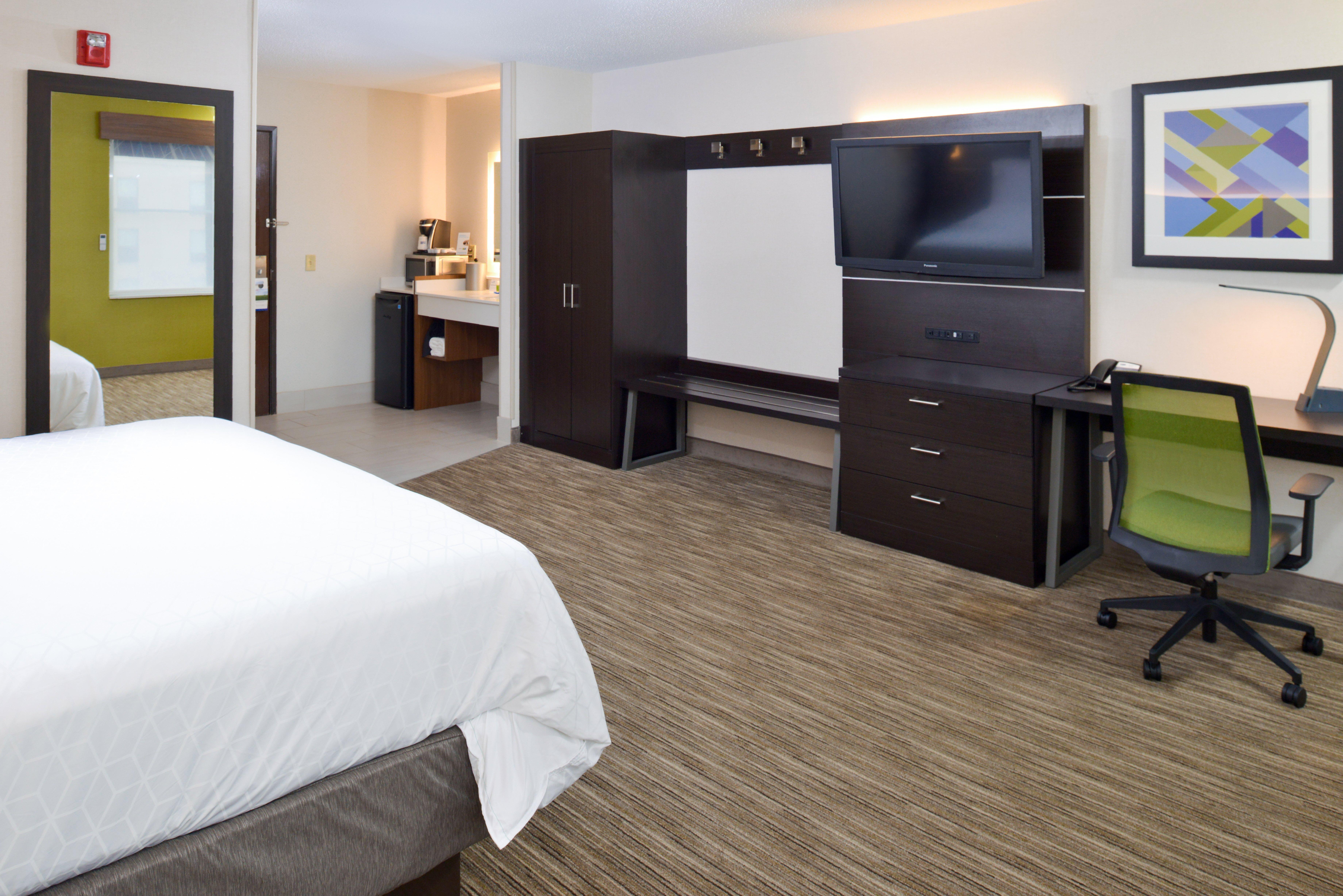 Holiday Inn Express Wixom By Ihg Esterno foto