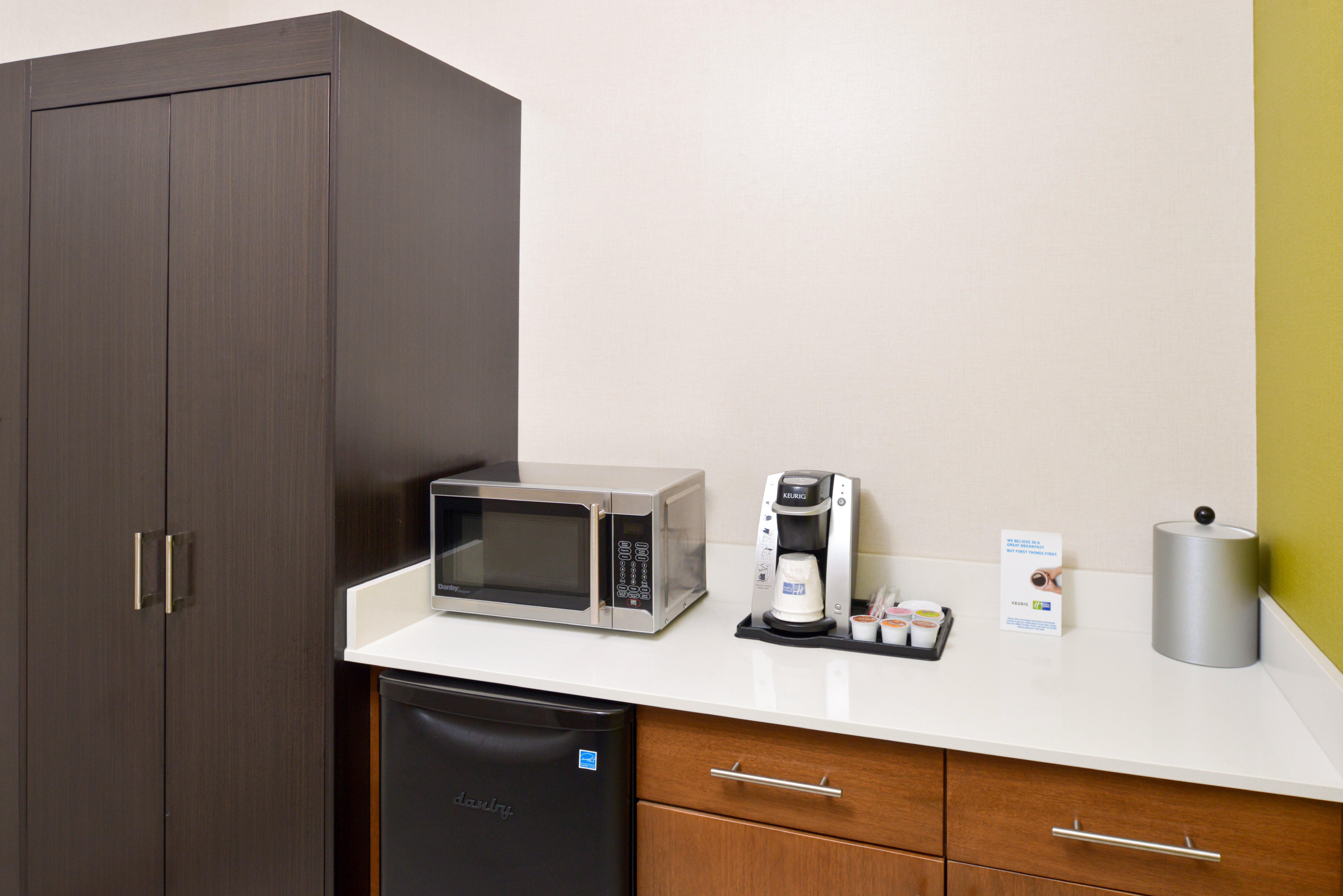 Holiday Inn Express Wixom By Ihg Esterno foto