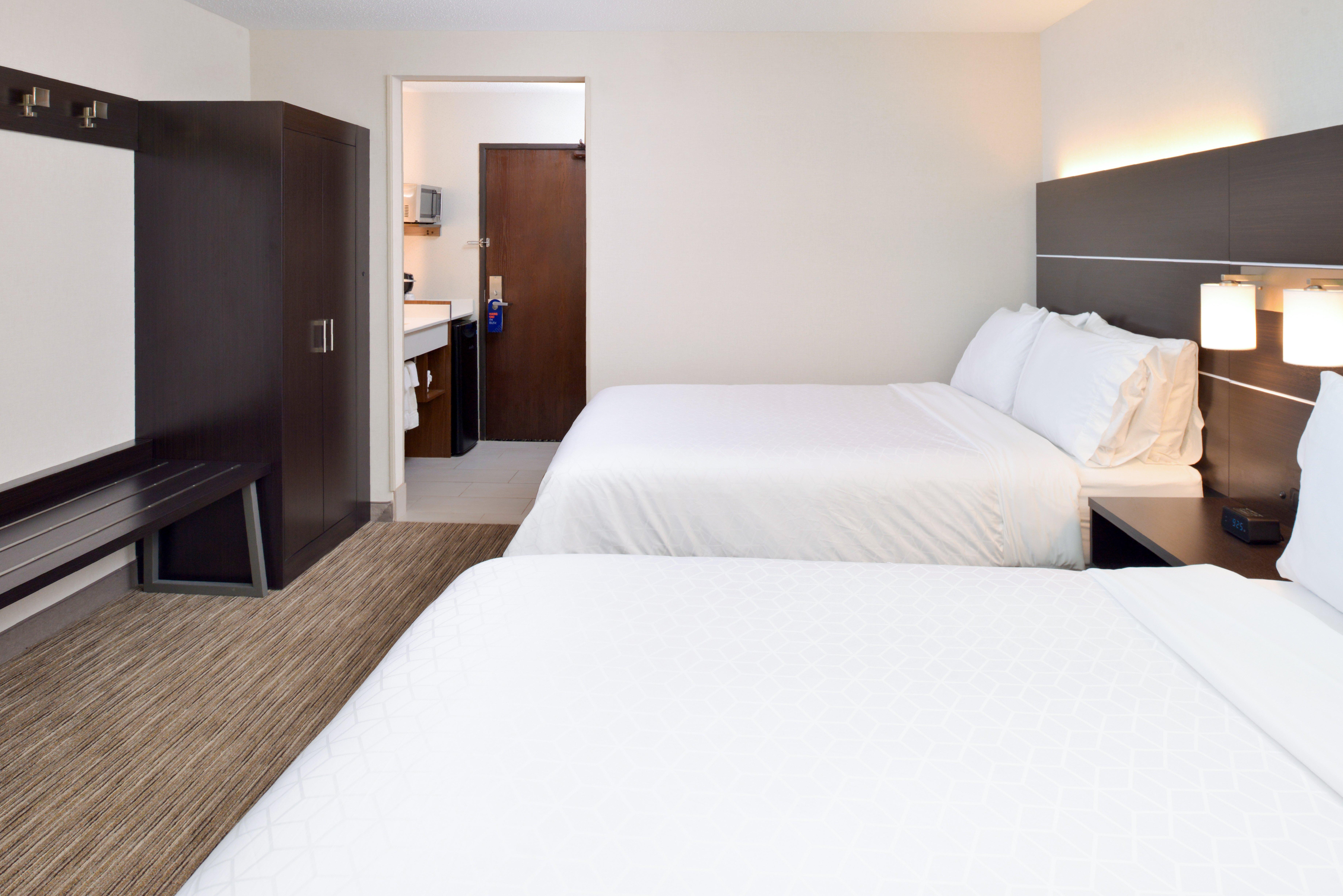 Holiday Inn Express Wixom By Ihg Esterno foto