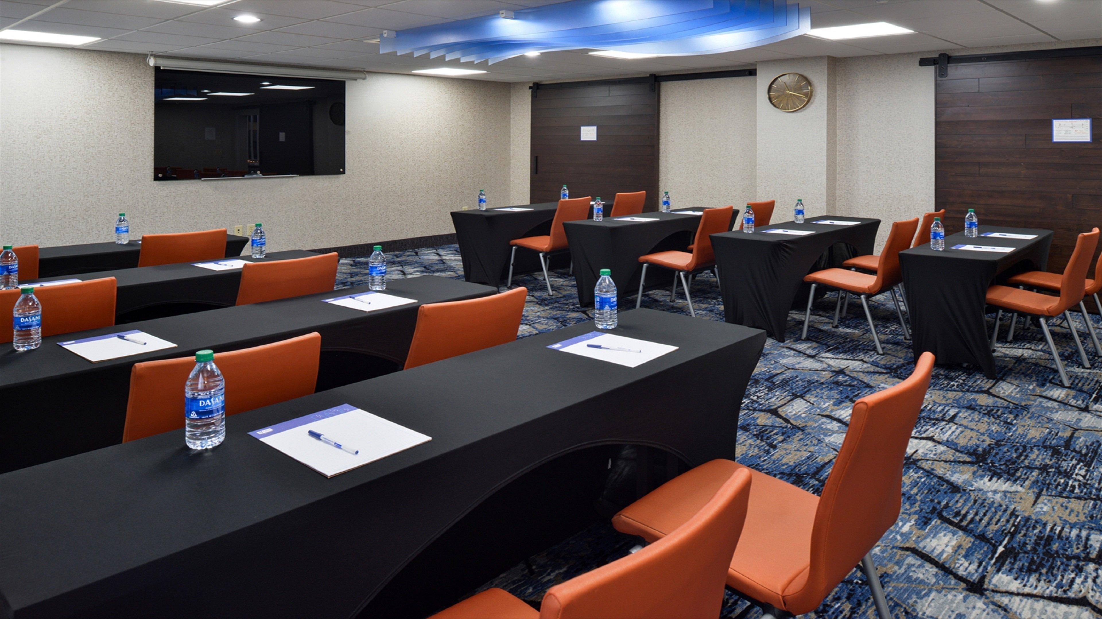 Holiday Inn Express Wixom By Ihg Esterno foto